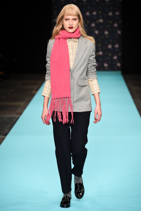 LC1979 pink scarf and suit